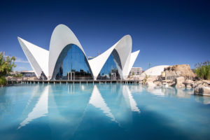 LñíOceanogr ‡ fic, Europe's largest Ozeaneum in Valencia, Spain LñíOceanogr ‡ fic, Europe's largest Ozeaneum in Valencia, Spain
